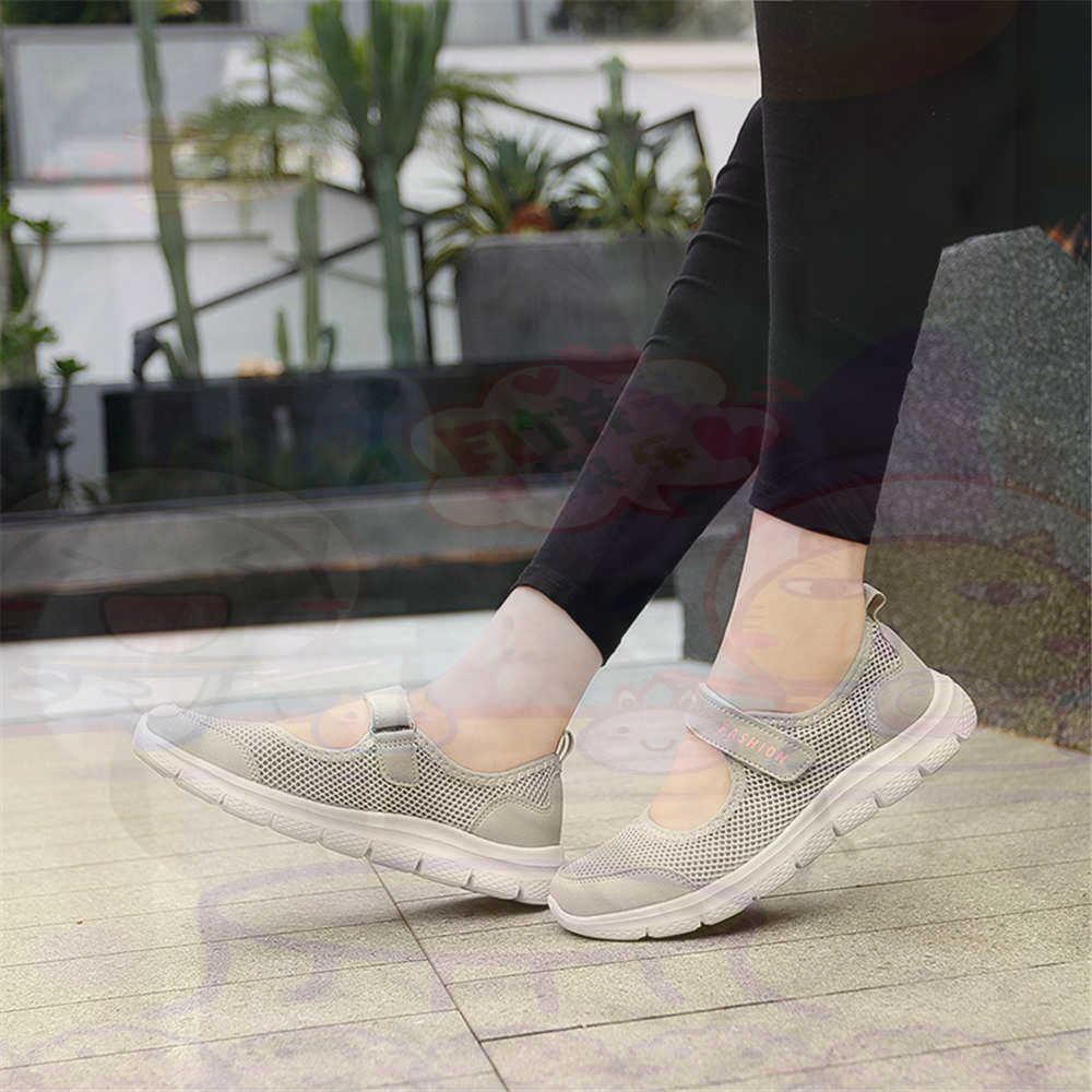 Travel Accessories Gift Basket - Sepatu Tenis Wanita Jaring Nomor 40