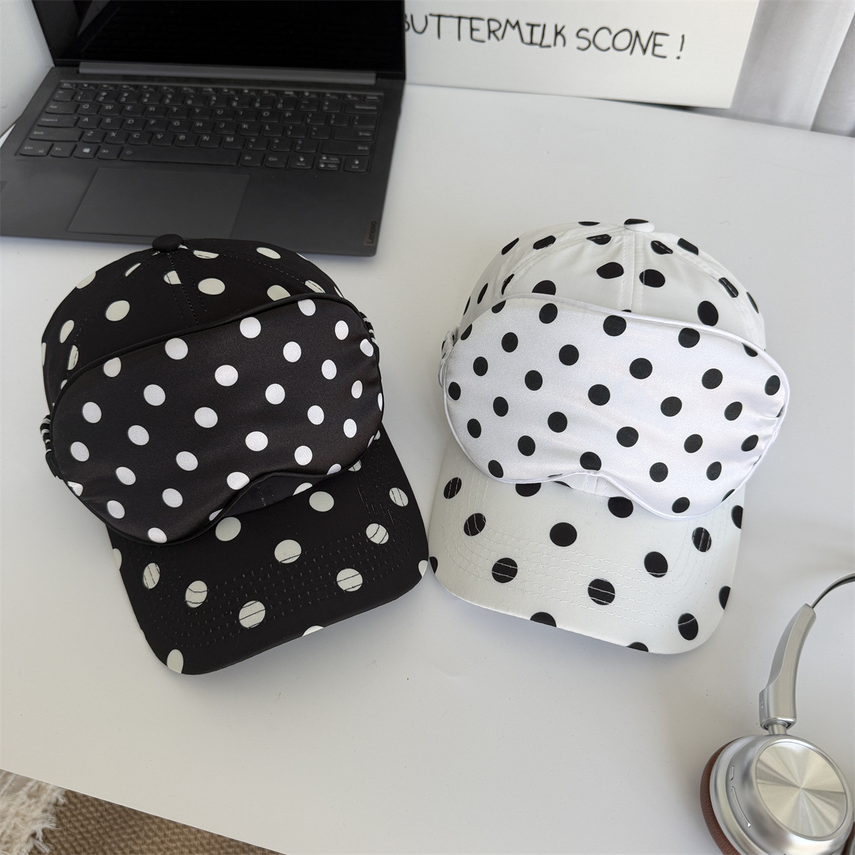 Topi Bisbol Polka Dot & Masker - Travel Accessories Kit For Women ulasan dan harga