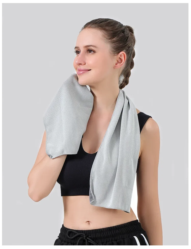 Handuk Pendingin dengan Kotak  - Travel Towel Quick Dry ulasan dan harga