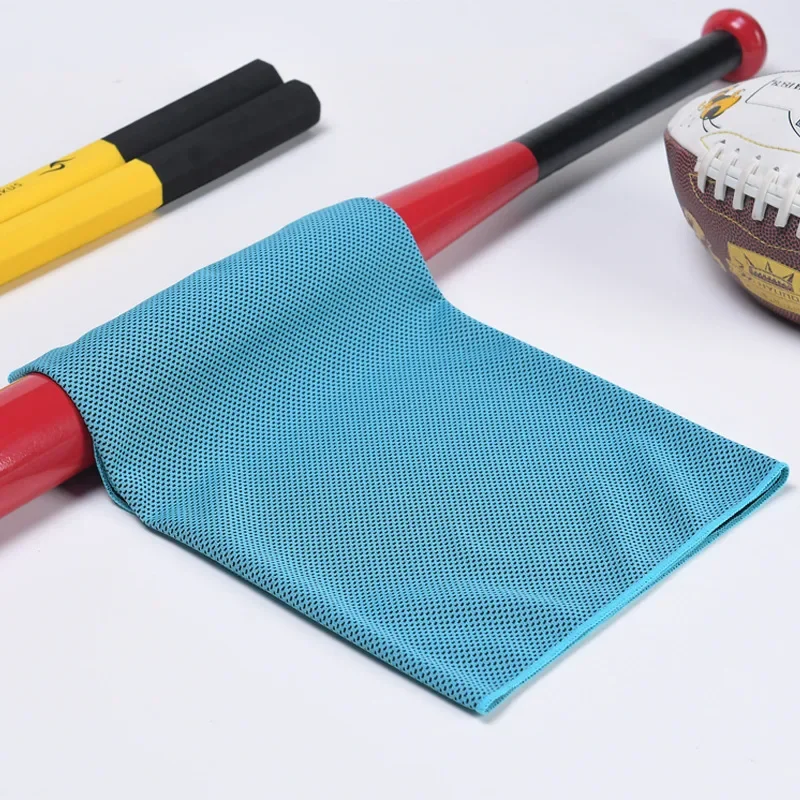 Handuk Pendingin dengan Kotak  - Travel Towel Quick Dry ulasan dan harga